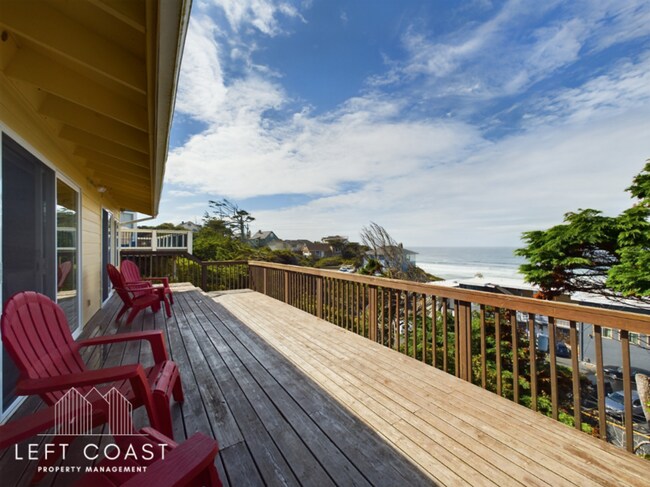 Building Photo - 1033 NW Inlet Ave