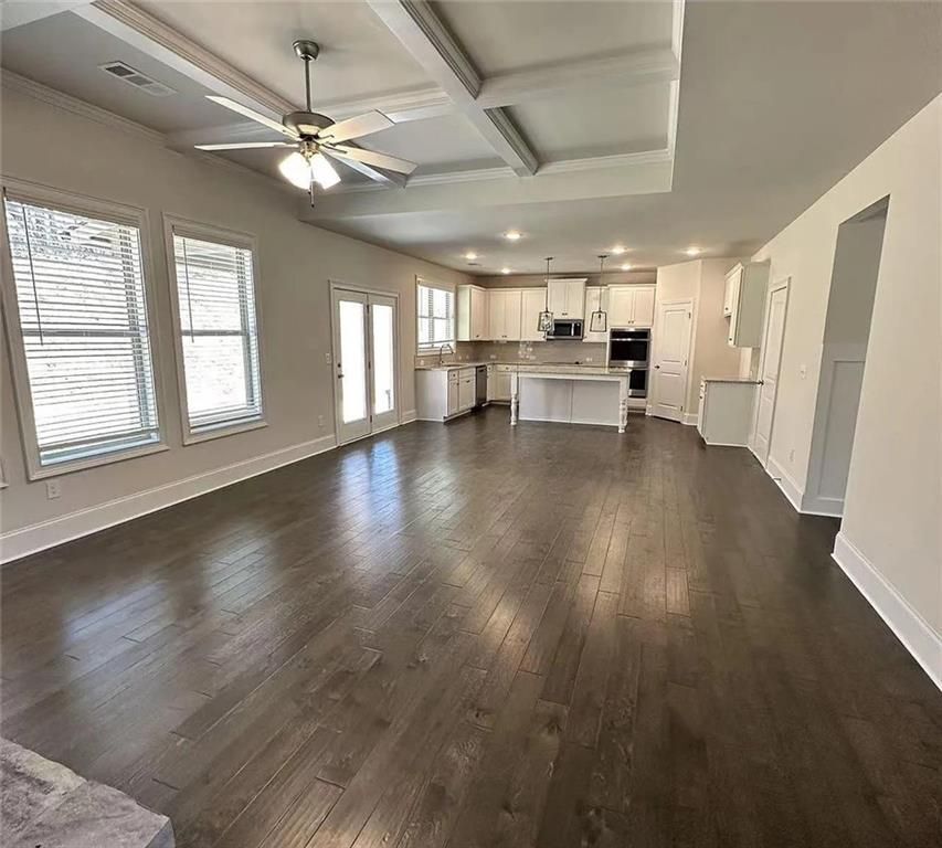 Building Photo - 1850 Silver Crst Wy