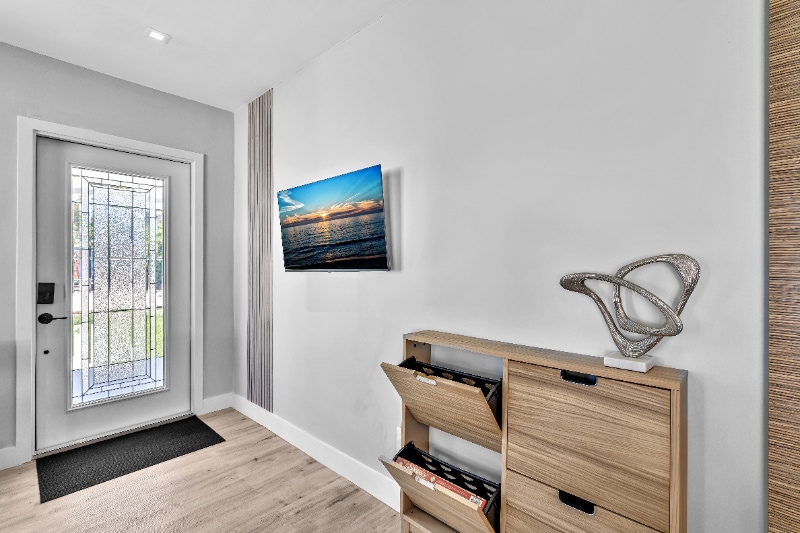 Building Photo - 310 SW 31st Ct