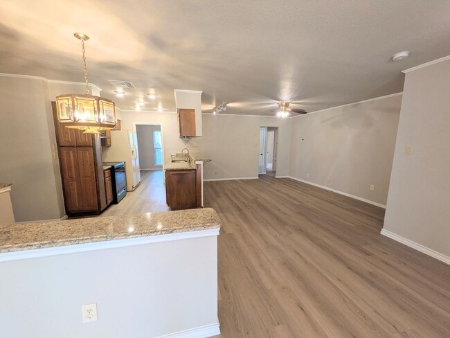 Building Photo - 6618 Cloverbend St