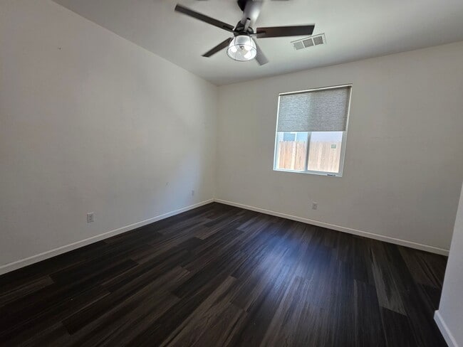 Building Photo - 3936 E Cypress Ave