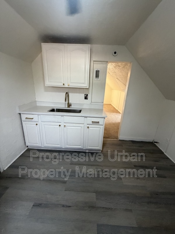 Building Photo - 4345 W 48th St