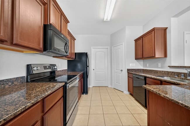Building Photo - 5119 Harbor Palm Dr