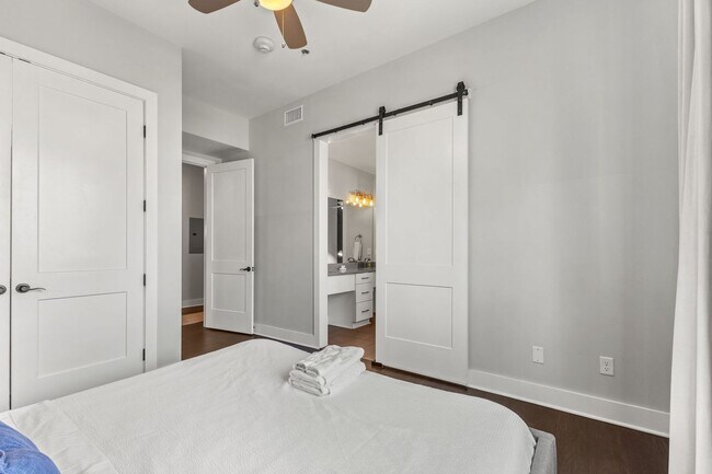 Building Photo - 1224 2nd Ave S