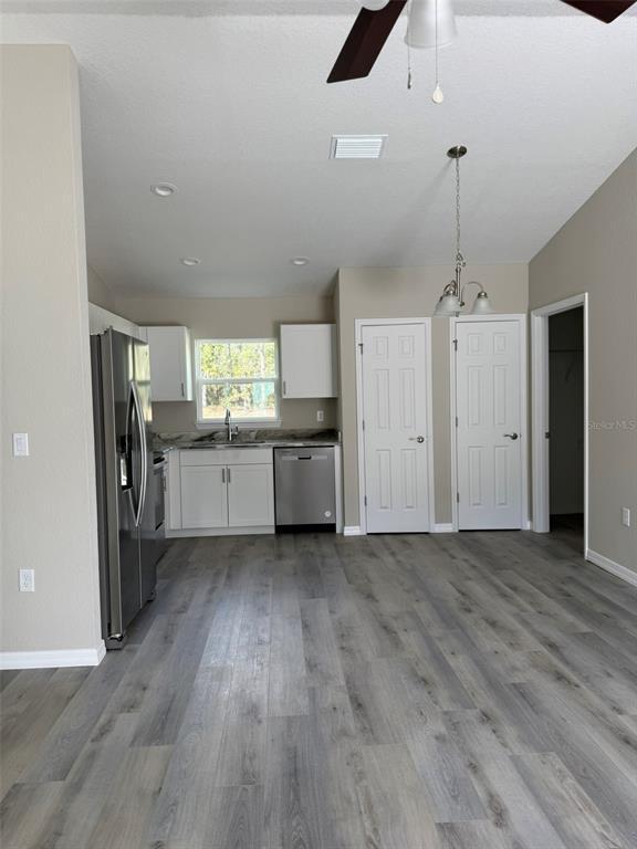 Building Photo - 9539 N Travis Dr