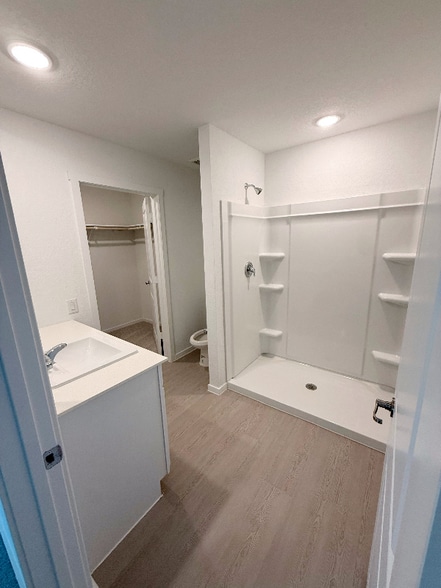 Building Photo - 1359 Neria Lp