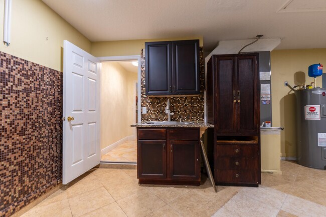 Building Photo - 2853 SE Melaleuca Blvd