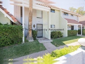 Building Photo - 4710 N 10th Pl