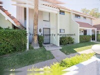 Building Photo - 4710 N 10th Pl