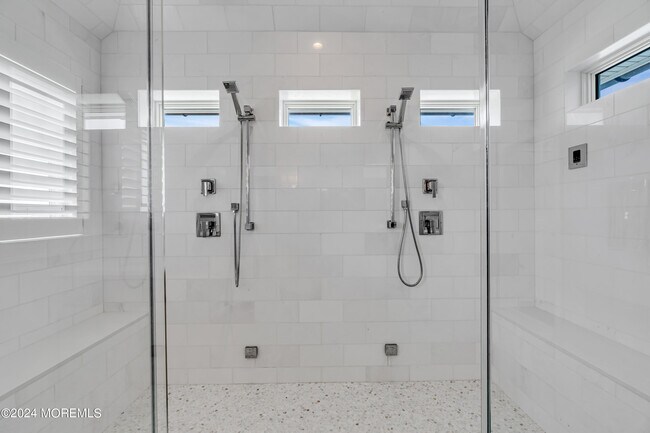 Building Photo - 3574 Ocean Terrace