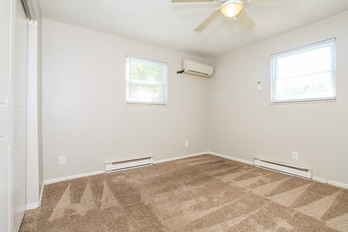 Building Photo - 9154 Zoellner Dr