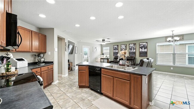 Building Photo - 208 Gatewood Clf