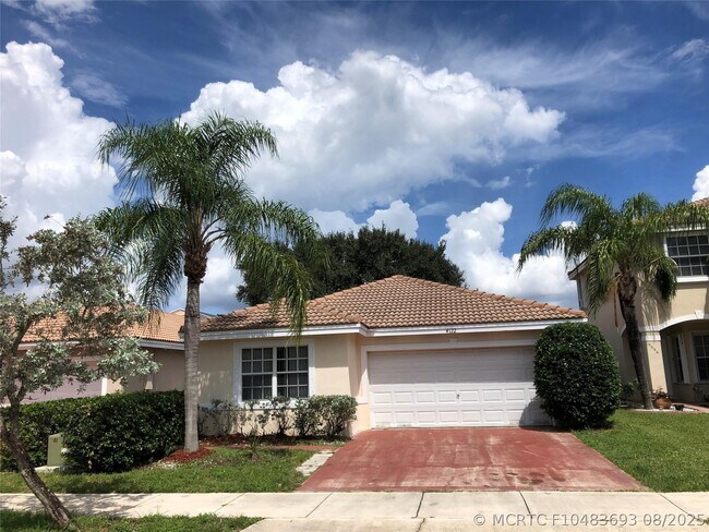 Building Photo - 4122 E Silverado Cir