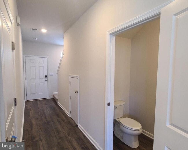 Building Photo - 874 Peaceful Ln