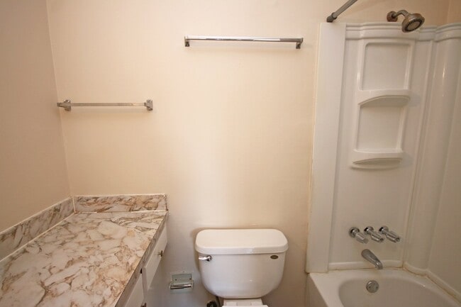 Building Photo - 4/2 Brick Home in Northeast Pensacola for ...