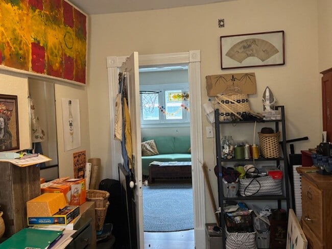 Building Photo - 2739 Buchanan St NE