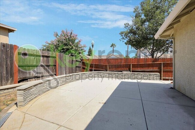 Building Photo - 1740 Allenwood Cir