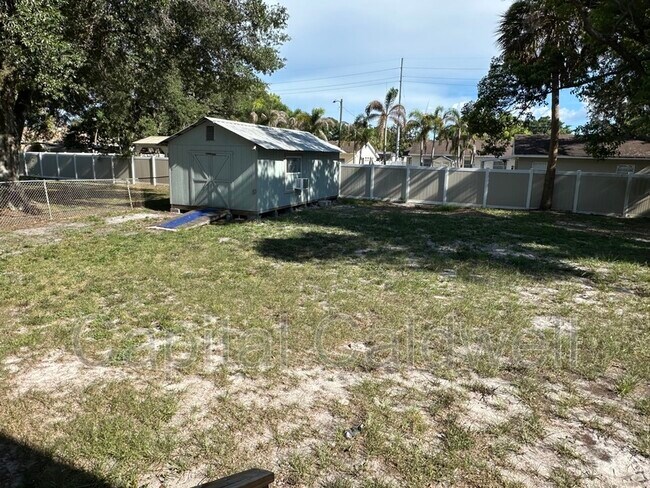 Building Photo - 1215 E 29th Ave