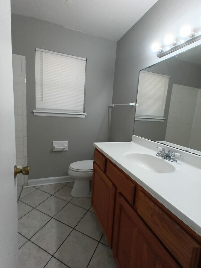 Building Photo - Wonderful Kitchen & New flooring! FIRST FU...