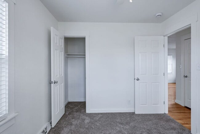 Building Photo - 665 Osceola St