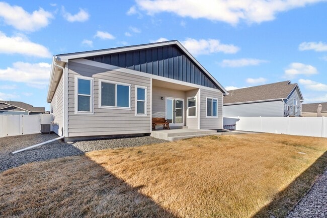 Building Photo - 965 Mount Andrew Dr