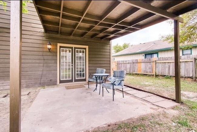 Building Photo - 11934 Rosethorn Dr