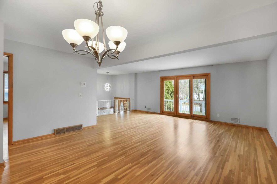 Living and Dining - 5508 France Ave S