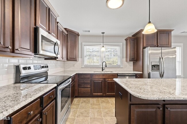 Building Photo - 209 S Walnut St