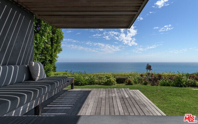 Building Photo - 29020 Cliffside Dr