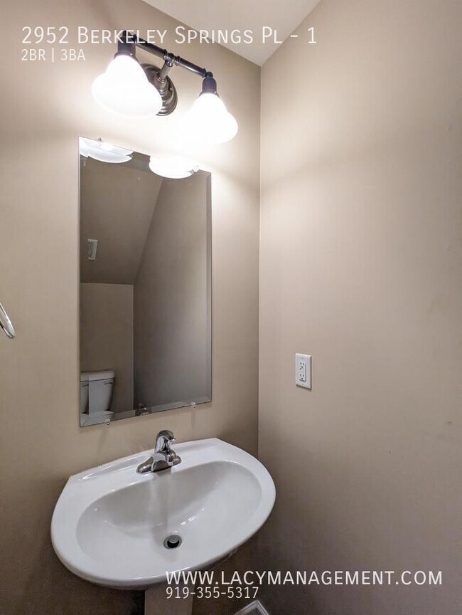Building Photo - 2952 Berkeley Springs Pl