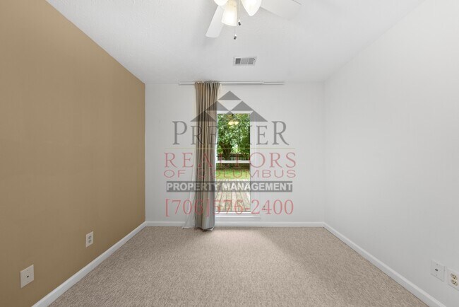 Building Photo - 2250 Rock Springs Ct