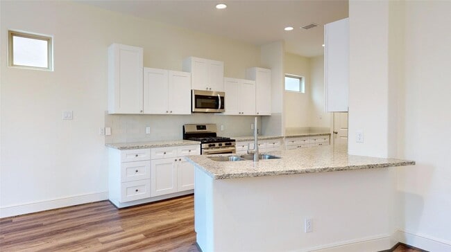 Building Photo - 155 Benjis Pl