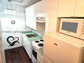 Building Photo - 1200 West Ave