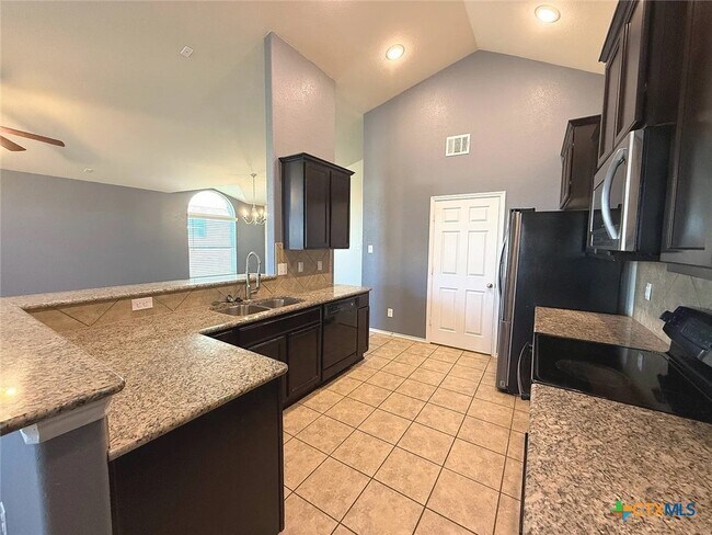 Building Photo - 1416 Starlight Dr