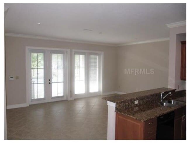 Building Photo - 619 Front St