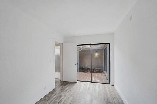 Building Photo - 103 Heatherbrook Way