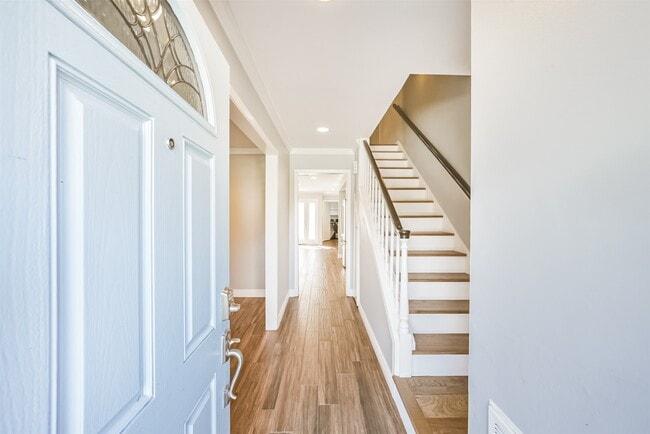 Building Photo - 4521 Acacia St