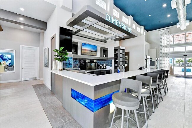 Building Photo - 7740 Sandy Ridge Dr