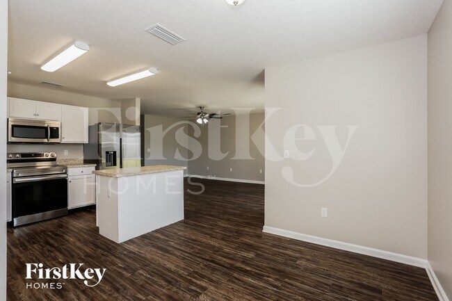 Building Photo - 77791 Lumber Creek Blvd
