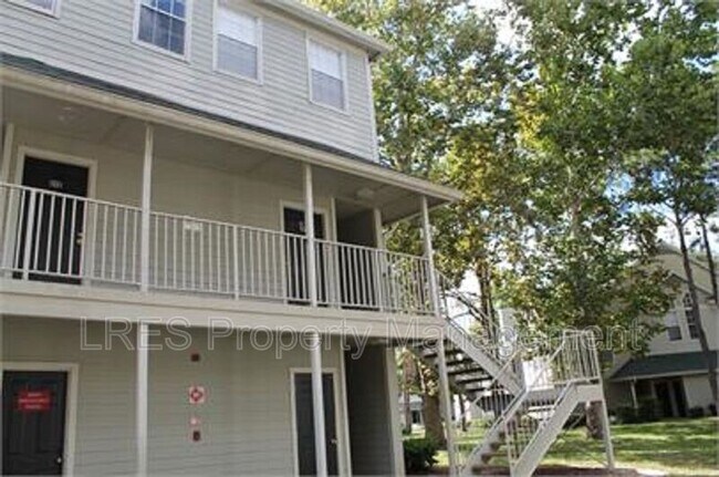 Building Photo - 5992 Westgate Dr