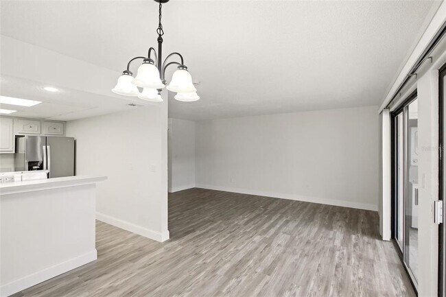 Building Photo - 22333 Edgewater Dr