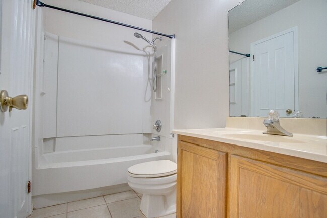 Building Photo - Foxborough 2BR/1.5BA Townhome – Back Deck, Available 1/5/2026- Pet Friendly!