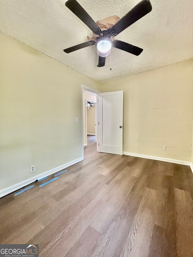 Building Photo - 481 Vega Rd