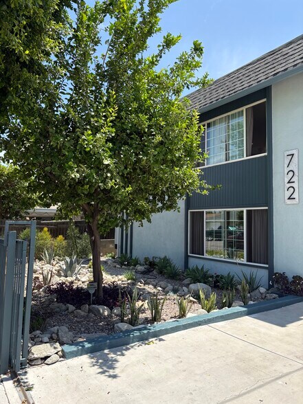 Building Photo - 722 Coronel St
