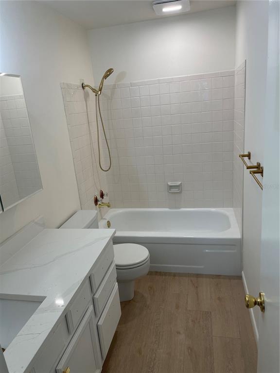 Building Photo - 4511 S Oak Dr