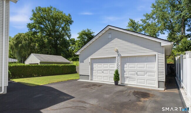 Building Photo - 112 Joy Ln