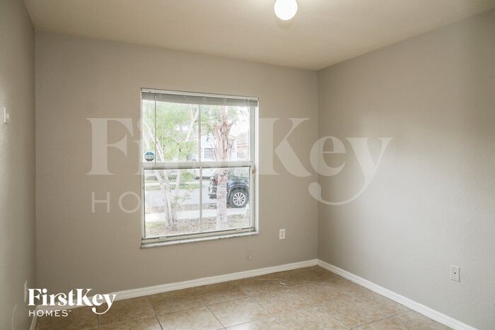 Building Photo - 1558 SE 20th Pl