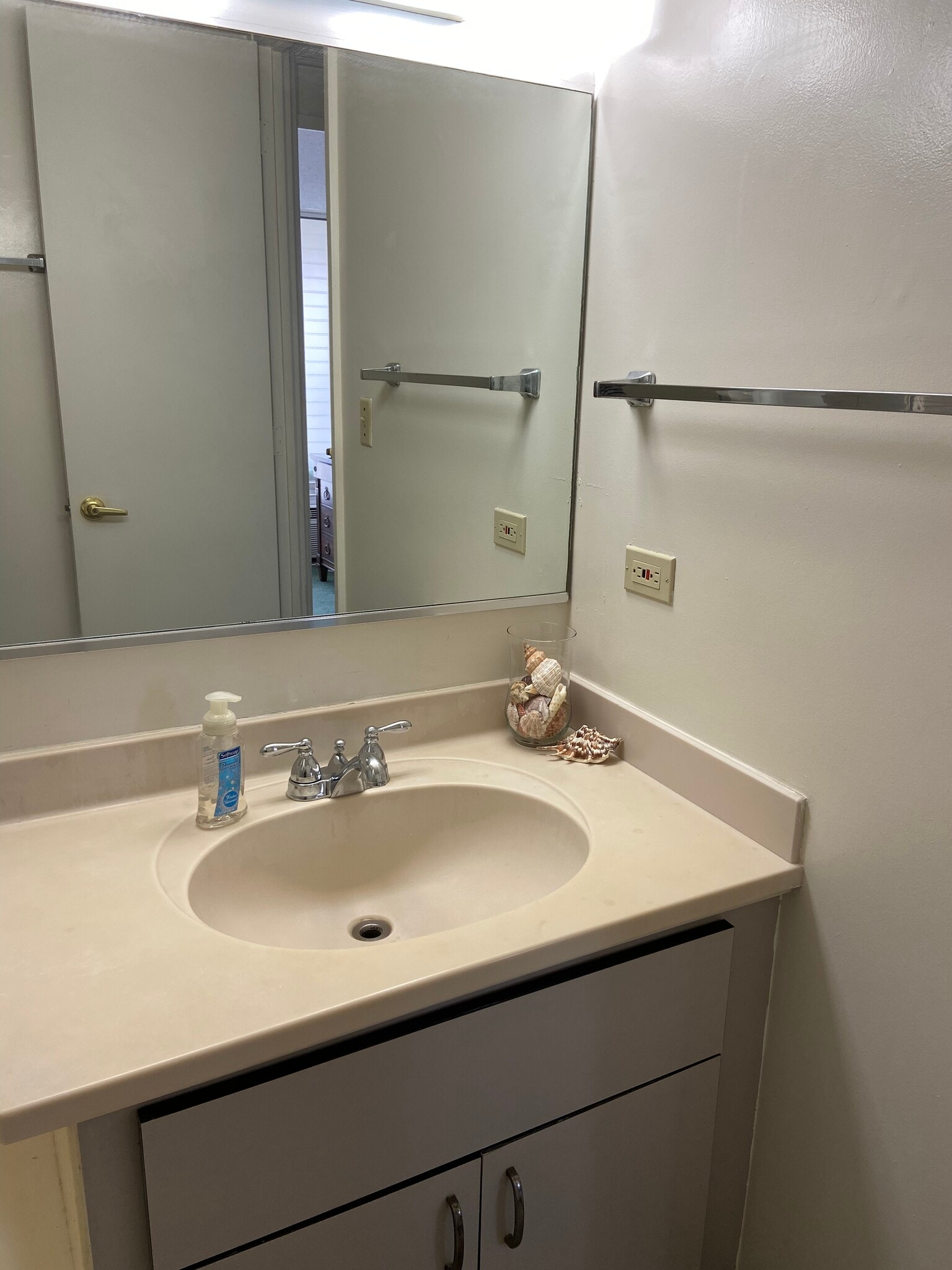 Building Photo - 445 Seaside Ave