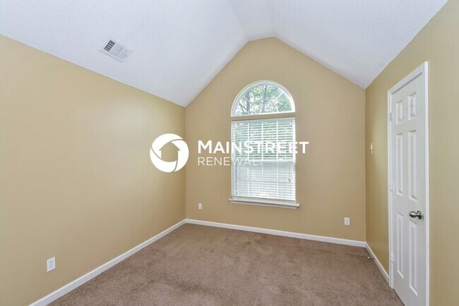Building Photo - 4 Bedroom Pet-Friendly Home in Fairburn, GA with Main Street Renewal