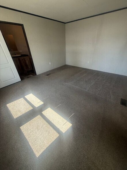 Building Photo - 139 Neches Dr